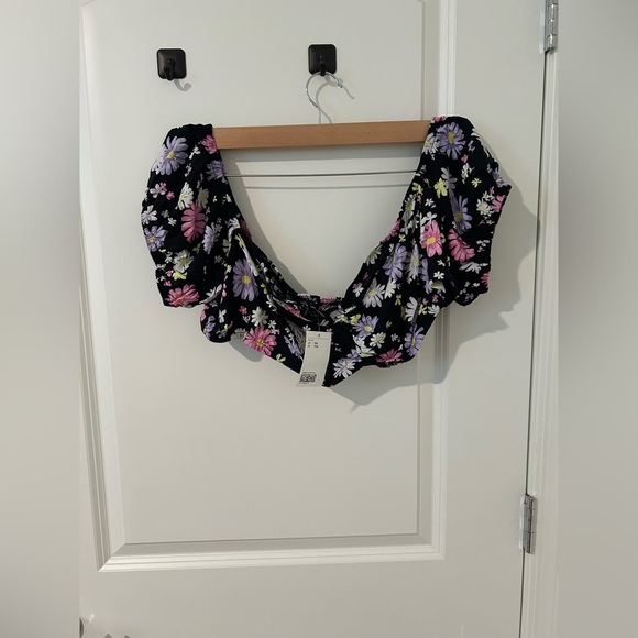 Floral Off-Shoulder Crop Top - Picture 3 of 7